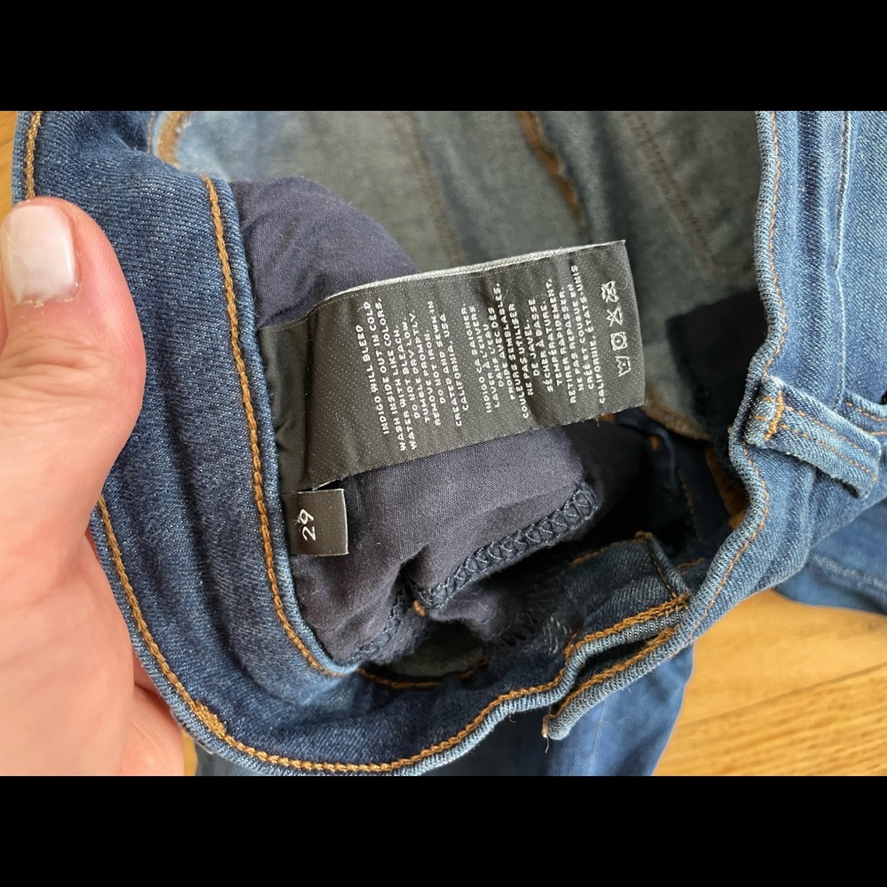 EUC - Mid-rise J Brand Skinny Leg Jeans in Storm - 29 - Picture 4 of 12